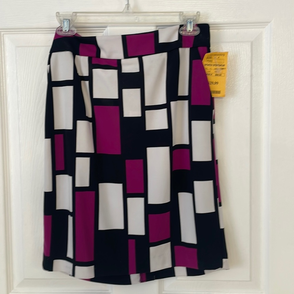NWT Premise color lock skirt Sz. 4